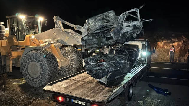 Karabük'te Feci Kaza: 3 Kişi Hayatını Kaybetti, 5 Kişi Yaralandı