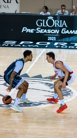 Antalya'da Heyecan Dolu Basketbol Gecesi: Türk Telekom, Lokomotiv Kuban'a Boyun Eğdi