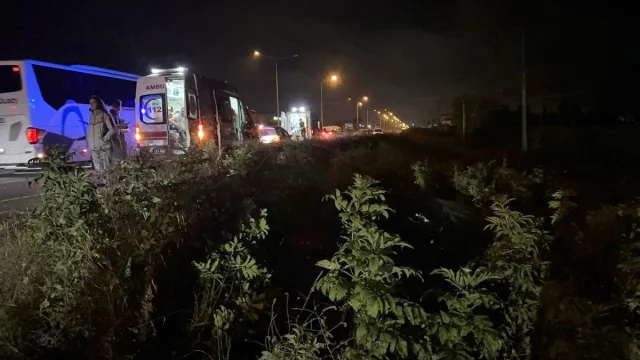 Samsun'da Korkutan Kaza! Araç Yeşillik Alana Daldı