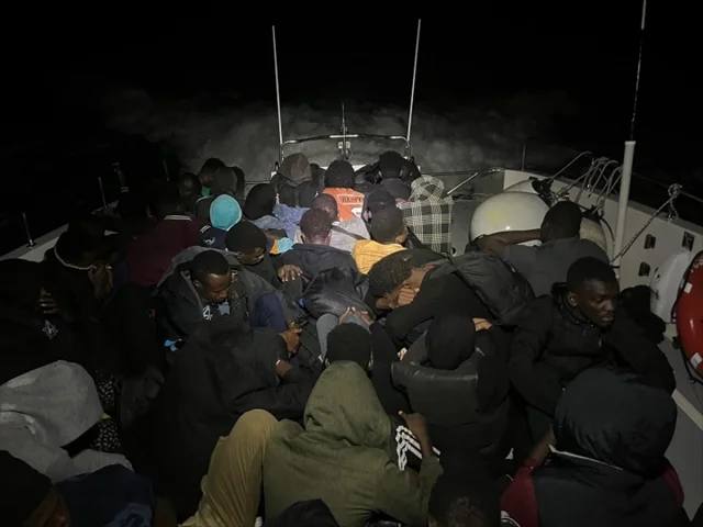 Ege Denizinde Düzensiz Göçmen Dramı! İzmir Kıyılarında Kurta...