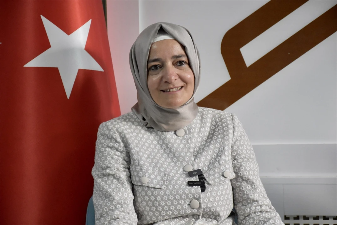 TÜGVA Buluşmasında Fatma Betül Sayan Kaya'dan Gençliğe Umut Dolu Mesajlar
