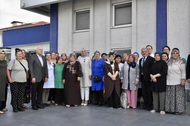 TÜGVA Buluşmasında Fatma Betül Sayan Kaya'dan Gençliğe Umut Dolu Mesajlar