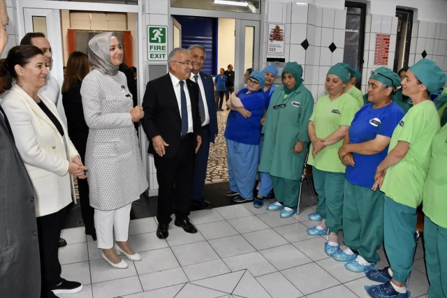 TÜGVA Buluşmasında Fatma Betül Sayan Kaya'dan Gençliğe Umut Dolu Mesajlar