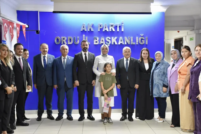 TÜGVA Buluşmasında Fatma Betül Sayan Kaya'dan Gençliğe Umut Dolu Mesajlar