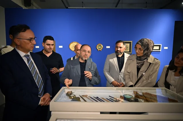 Belçika'nın Kalbinde İslam Sanatları Rüzgarı: "Iqra" Sergisi...