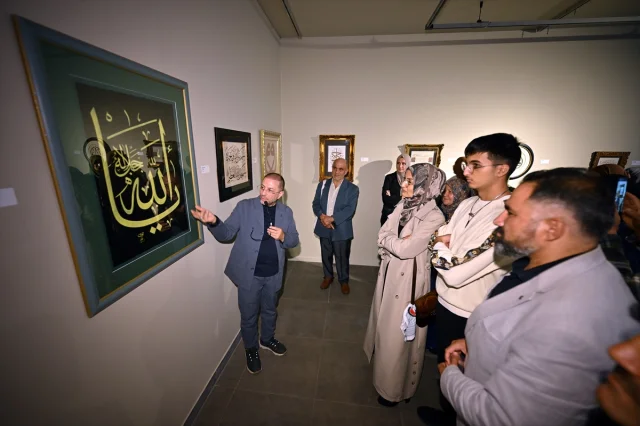 Belçika'nın Kalbinde İslam Sanatları Rüzgarı: "Iqra" Sergisi Büyük İlgi Topluyor