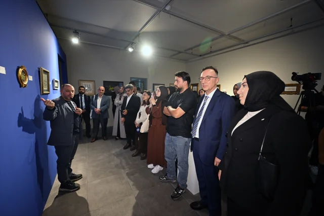 Belçika'nın Kalbinde İslam Sanatları Rüzgarı: "Iqra" Sergisi Büyük İlgi Topluyor