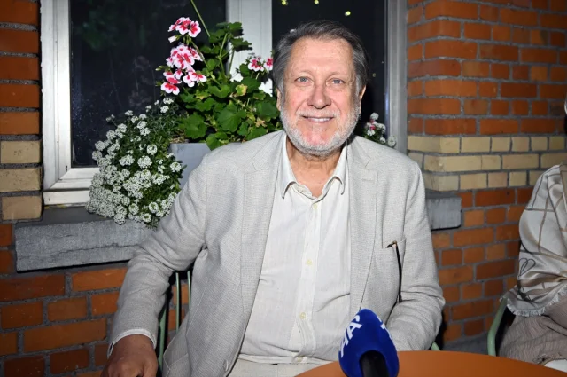 Belçika'nın Kalbinde İslam Sanatları Rüzgarı: "Iqra" Sergisi Büyük İlgi Topluyor