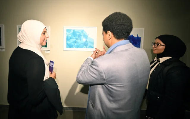 Belçika'nın Kalbinde İslam Sanatları Rüzgarı: "Iqra" Sergisi Büyük İlgi Topluyor