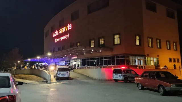 Çorum'da Hastanede Bıçaklar Çekildi: Yaralananlar Var