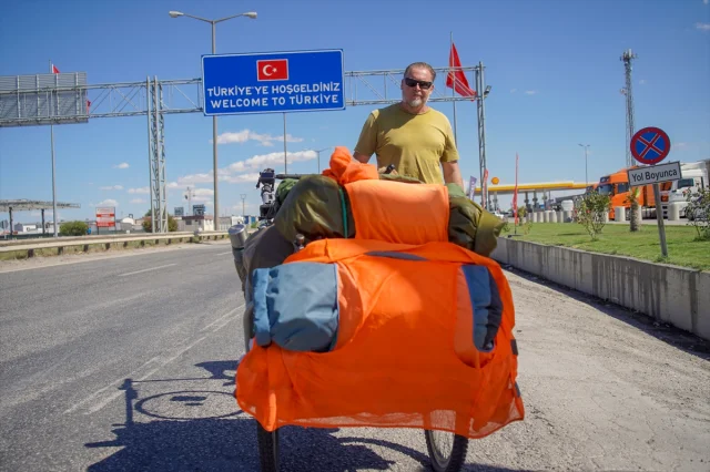İngiliz Gezginin Türkiye Macerası: Karl Bushby'nin Unutulmaz Yürüyüşü