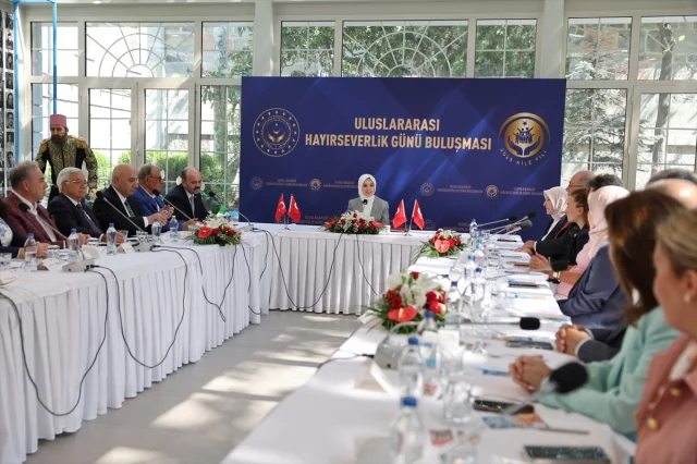 Darülaceze'deki Buluşma: Bakan Göktaş ve Hayırseverlerle Unutulmaz Bir Gün