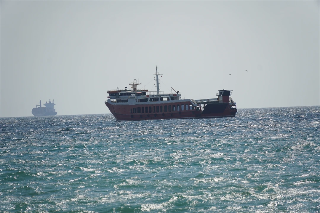Tekirdağ'da Poyraz Deniz Taşımacılığını Alt Üst Etti