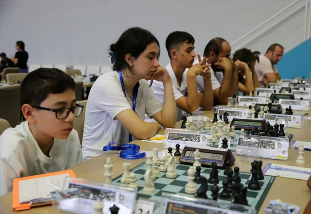 Bitlis'te Satranç Şöleni: 15 Ülkeden Katılım!
