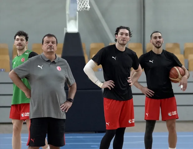 A Milli Basketbol Takımı İsveç Karşısında Zafer Peşinde
