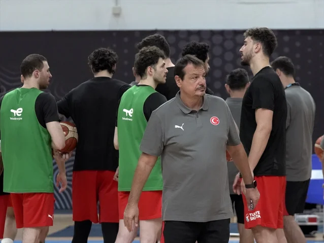 A Milli Basketbol Takımı İsveç Karşısında Zafer Peşinde