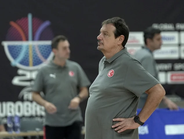 A Milli Basketbol Takımı İsveç Karşısında Zafer Peşinde