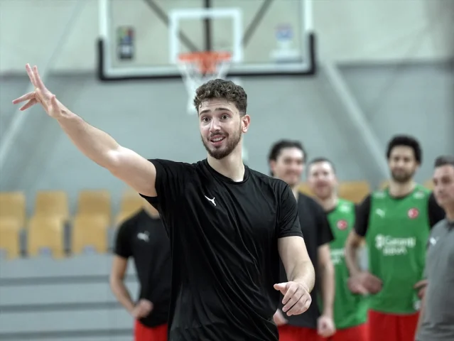 A Milli Basketbol Takımı İsveç Karşısında Zafer Peşinde