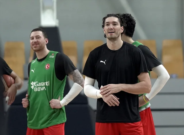 A Milli Basketbol Takımı İsveç Karşısında Zafer Peşinde