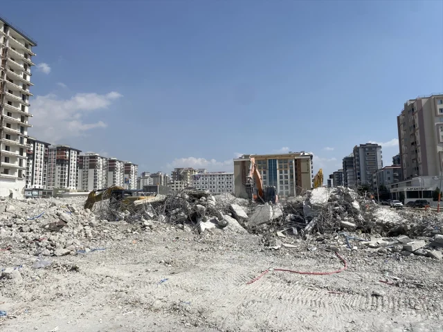 Kahramanmaraş'ta Gözler Yeniden Yapılanmaya Çevrildi