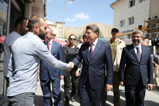 Adalet Bakanı Tunç Hakkari'de Ülkenin Geleceğine Dair Önemli Mesajlar Verdi