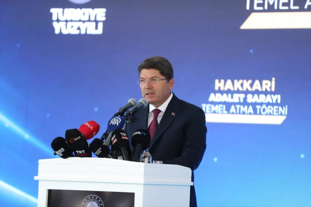 Adalet Bakanı Tunç Hakkari'de Ülkenin Geleceğine Dair Önemli Mesajlar Verdi