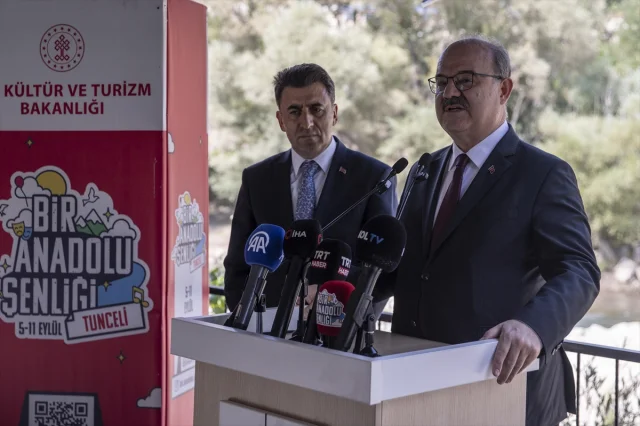 Tunceli'de Anadolu Şenliği Nefes Kesti: Kültür Sanatla Dolup...