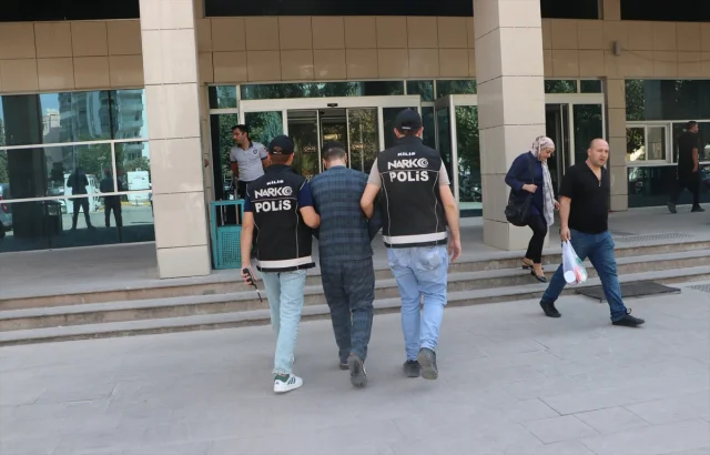 Kilis’te Şok Operasyon: Araçta 215 Bin Sentetik Hap Bulundu