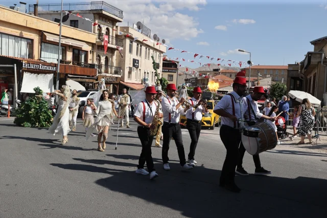 Ürgüp'te Renkli Anlar: 53. Bağ Bozumu Festivali Coşku Dolu Geçti