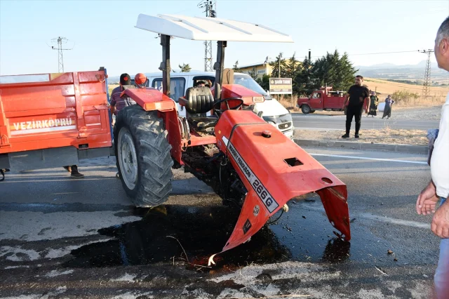 Samsun'da Şoke Eden Kaza: Traktör ve Kamyonet Çarpıştı
