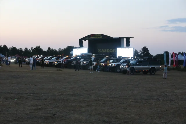 Kastamonu'da Adrenalin Dolu Kamp ve Offroad Festivali Başladı
