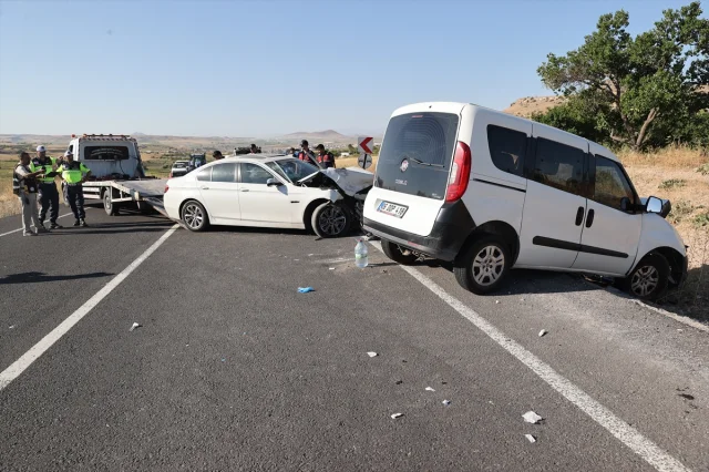 Nevşehir'de Turistik Gezi Felakete Dönüştü: 14 Yaralı