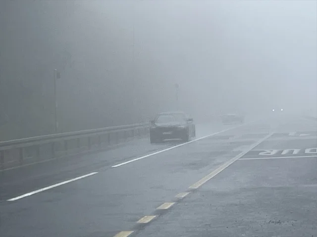 Bolu Dağı'nda Şiddetli Sağanak ve Sis Uyarısı: Sürücüler Dik...