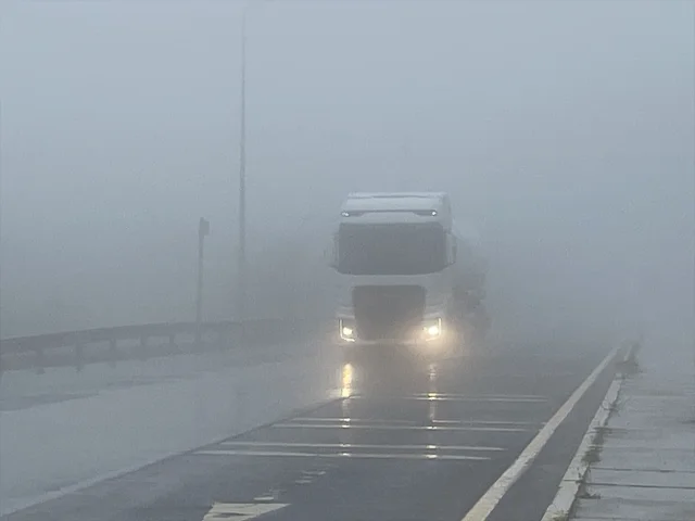 Bolu Dağı'nda Şiddetli Sağanak ve Sis Uyarısı: Sürücüler Dikkat