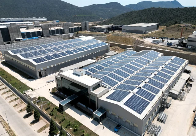 Katlanabilir Konteyner Projesi: Vefat Eden Babalarının Hayalini Gerçekleştirdiler