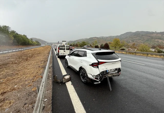 Düzce'deki Zincirleme Kazalar Yol Güvenliğini Sorgulatıyor