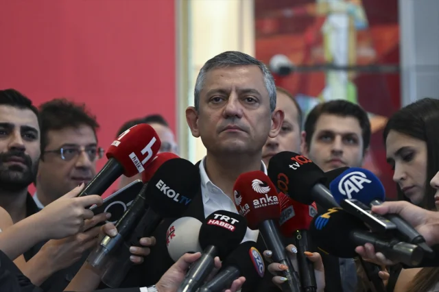 CHP'de Sular Durulmuyor: Özel'den 22. Olağanüstü Kurultay Hakkında Flaş Açıklama