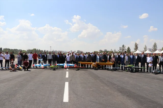 Sivas'ta Havacılık Rüzgarı: Cengiz Topel İHA Pisti Açıldı