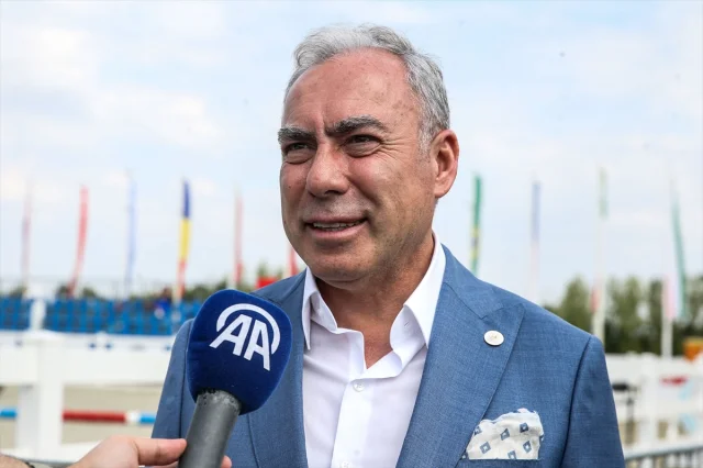 Engel Atlama Balkan Şampiyonası'nda Türk Biniciler Büyük Zafer Kazandı