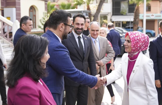 Manisa'da Aile Bakanı Göktaş Yoğun Bir Gün Geçirdi