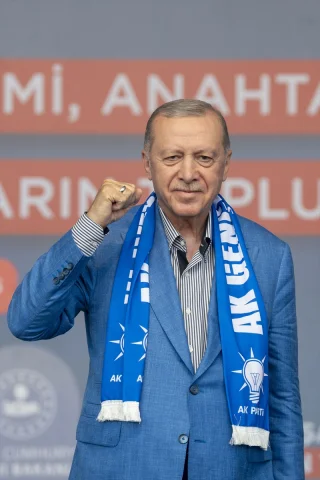 Cumhurbaşkanı Erdoğan Malatya'da Depremzedelere Anahtar Teslim Etti: Sürpriz Açıklamalar Yaptı