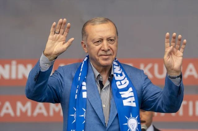 Cumhurbaşkanı Erdoğan Malatya'da Depremzedelere Anahtar Teslim Etti: Sürpriz Açıklamalar Yaptı
