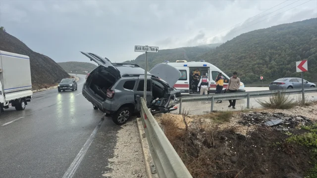 Düzce'deki Feci Kazada 3 Kişi Yaralandı: İşte Detaylar