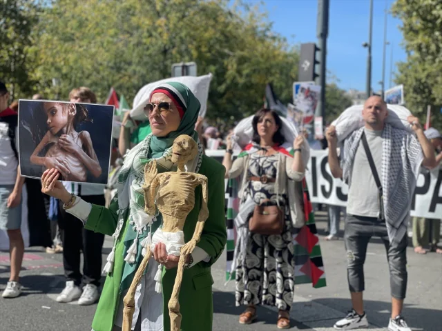 Paris'in Kalbinde Gazze İçin Güçlü Çağrı