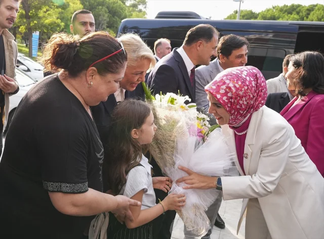 Manisa'da Aile Bakanı Göktaş Yoğun Bir Gün Geçirdi