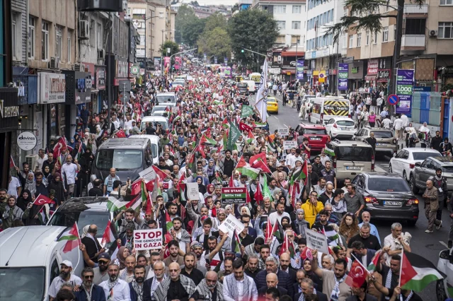 İstanbul'da Filistin İçin Büyük Destek Yürüyüşü