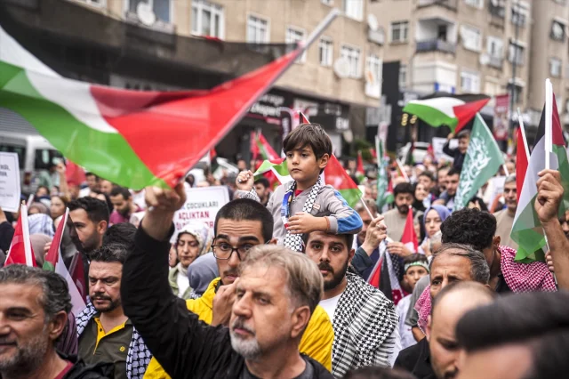 İstanbul'da Filistin İçin Büyük Destek Yürüyüşü