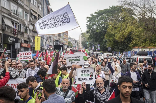 İstanbul'da Filistin İçin Büyük Destek Yürüyüşü