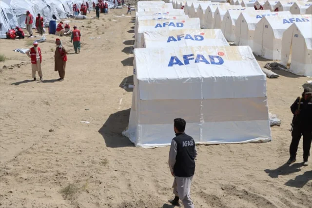 Türkiye'nin Dost Eli Afganistan'da: AFAD'dan Depremzedelere Büyük Destek