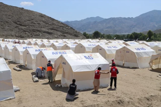 Türkiye'nin Dost Eli Afganistan'da: AFAD'dan Depremzedelere Büyük Destek